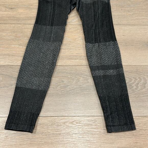 ZYIA ACTIVE Black Staccato Seamless Active Workout Gym Yoga Leggings Size Small - Picture 5 of 10